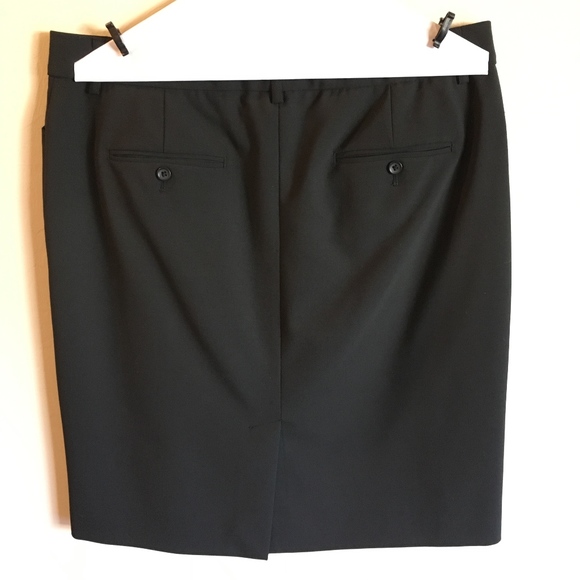 Express Editor Skirt - Picture 2 of 8